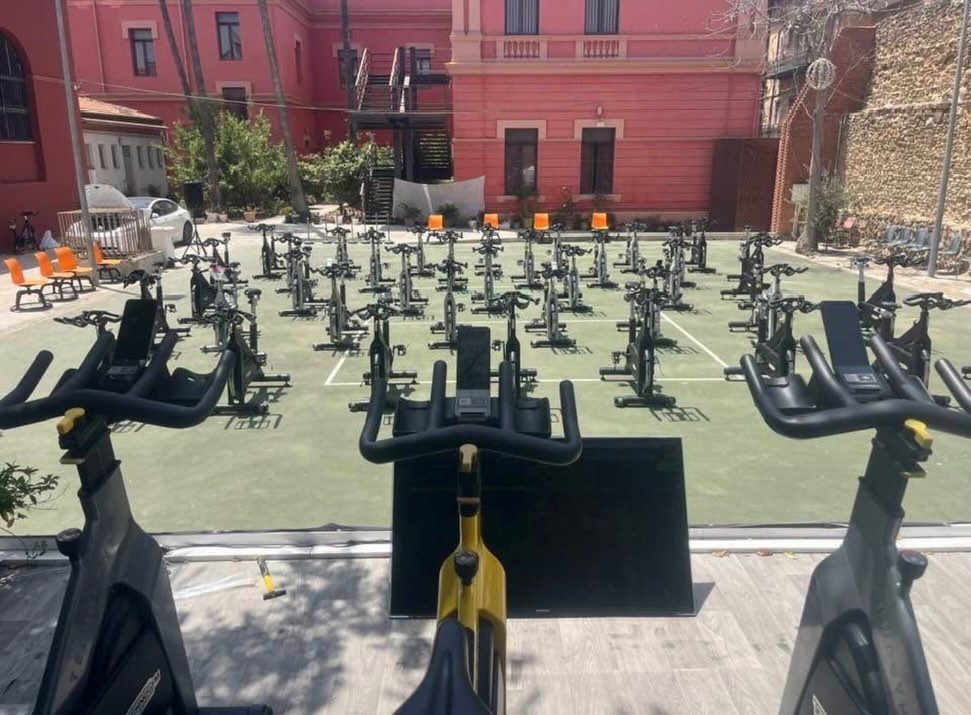 Bike allineate all'aperto
